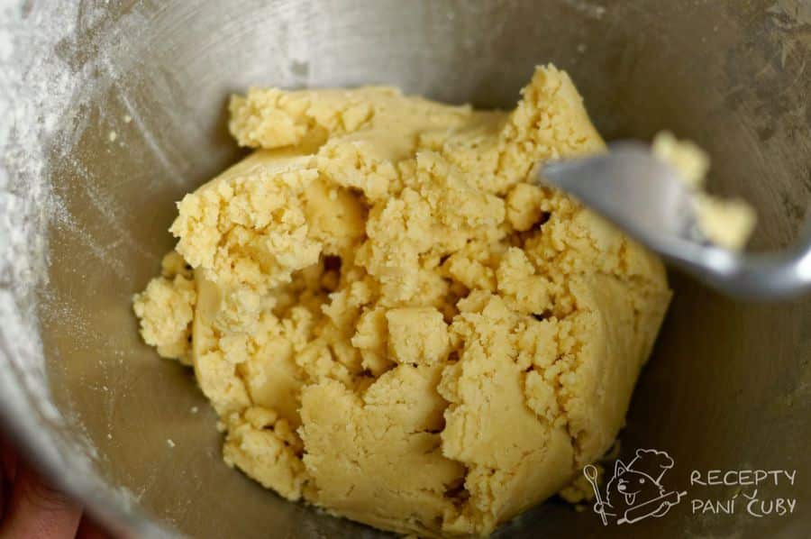 Máslové - marcipánové sušenky - těsto je spíše sypké