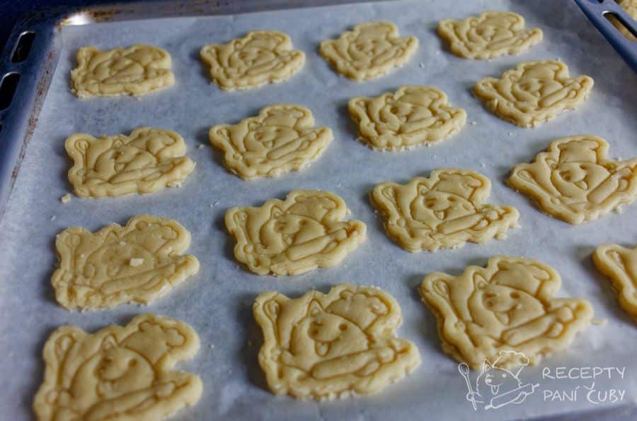 Máslové - marcipánové sušenky - těsto vám poslouží na jeden natěsnaný plech