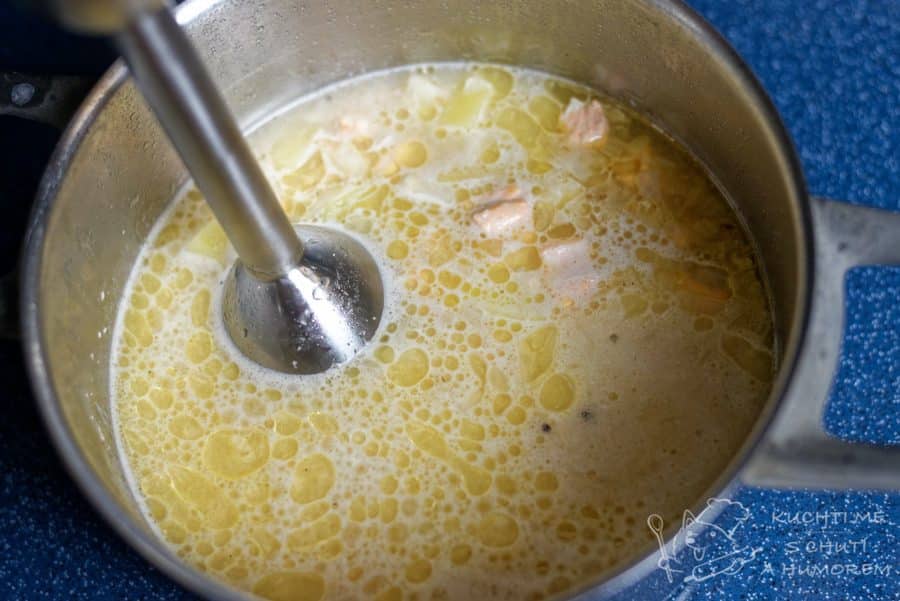 Krémová lososová polévka - polévku rozmixujeme dohladka