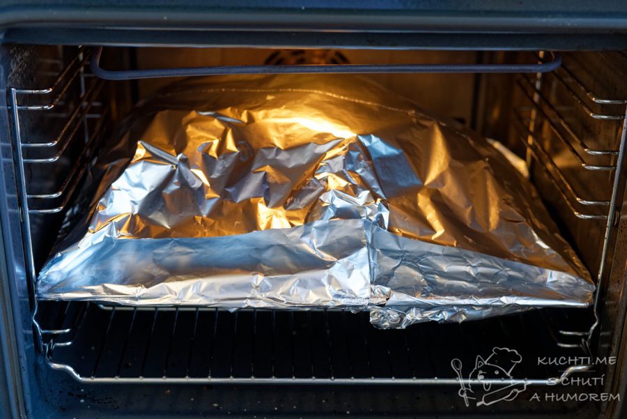 Svatomartinská husa - pečeme v zakrytém pekáčku