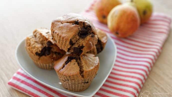 Hruškové muffiny s čokoládovými pecičkami - hotová hrušková dobrota