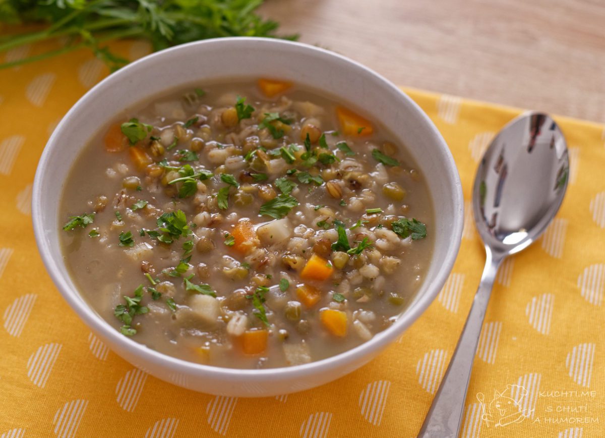 Hlavní fotka k receptu Báječná sytá hrstková polévka