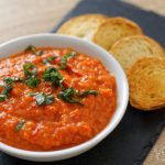Domácí ajvar - skvělá příloha plná paprikové chuti