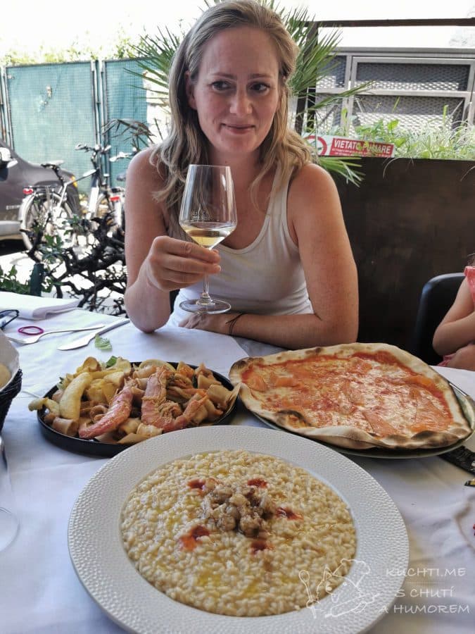 Vynikající rizoto s mušlemi a omáčkou z Aperolu