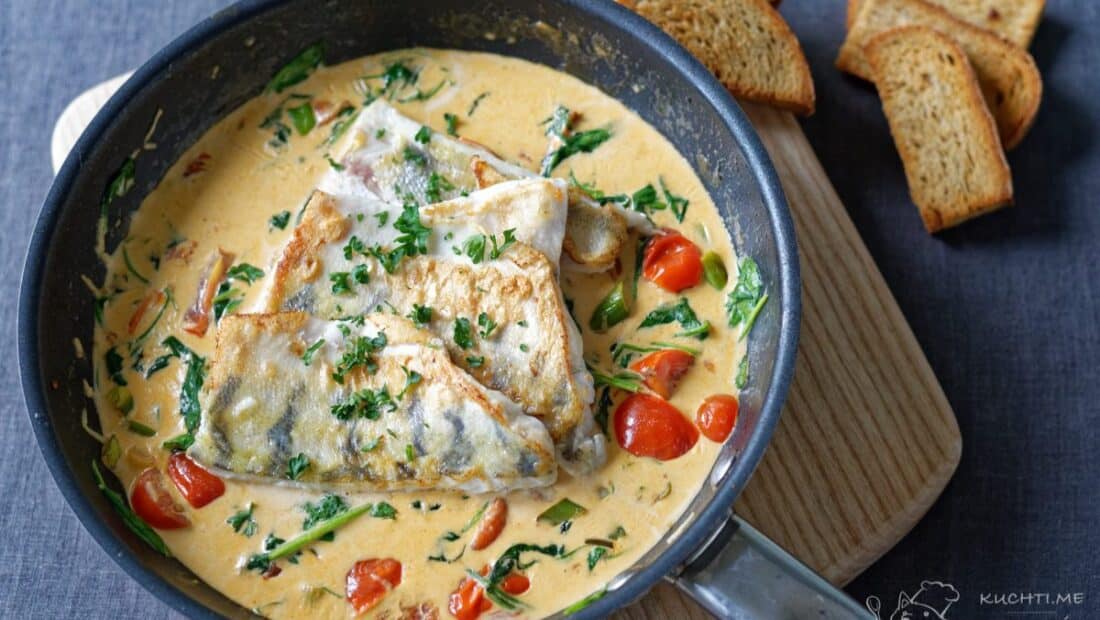 Ryba ve smetanové omáčce s rajčaty a špenátem - naprosto vynikající lahůdka