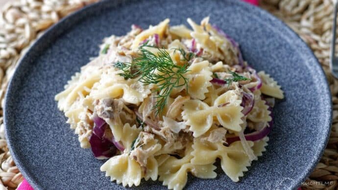 Těstoviny s uzenou makrelou - nezapomeňte také na kopr, který dodá pokrmu opravdu super chuť