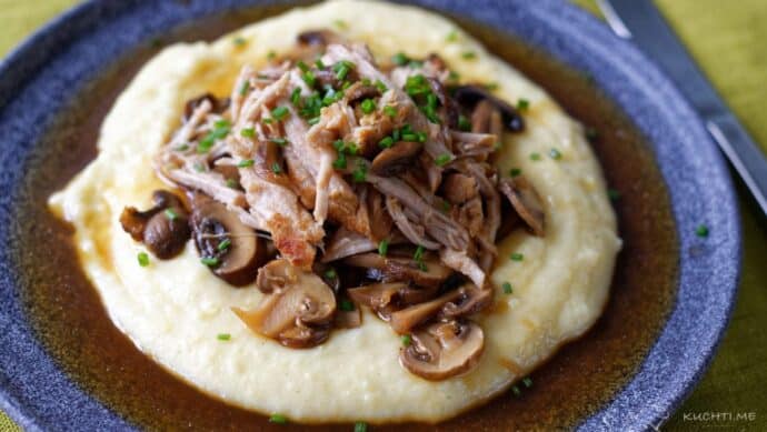 Trhané vepřové s houbami - s polentou naprosto geniální kombinace