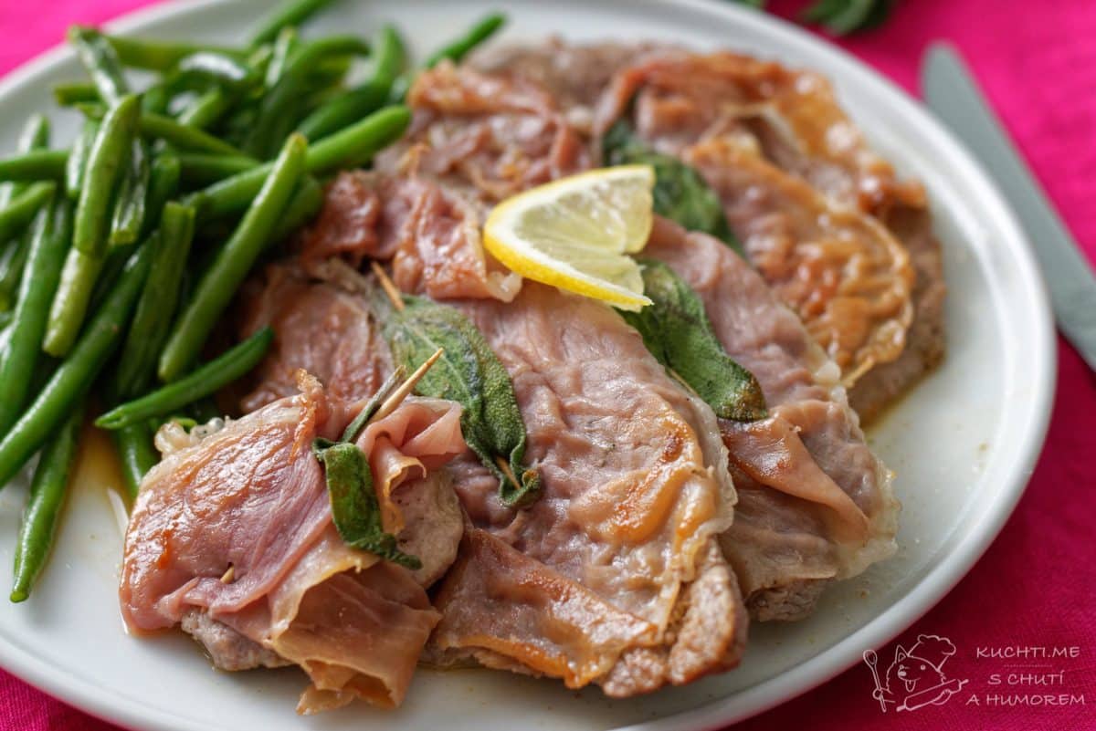 Hlavní fotka k receptu Saltimbocca – telecí plátky s prosciuttem a šalvějí