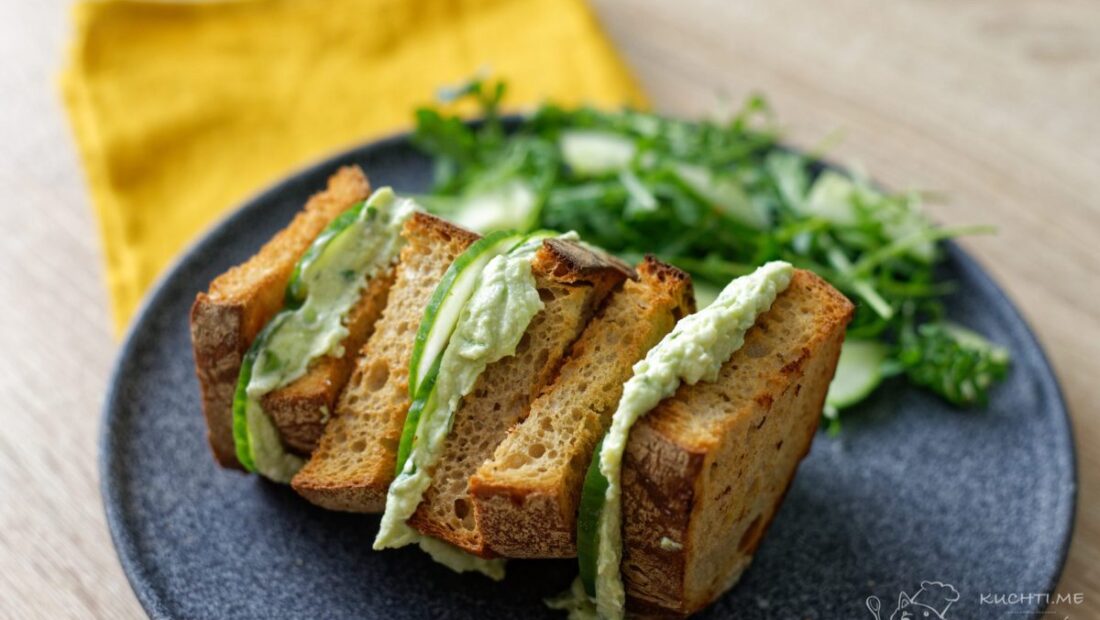 Sendvič s avokádovo–rukolovou pomazánkou - vynikající a snadné