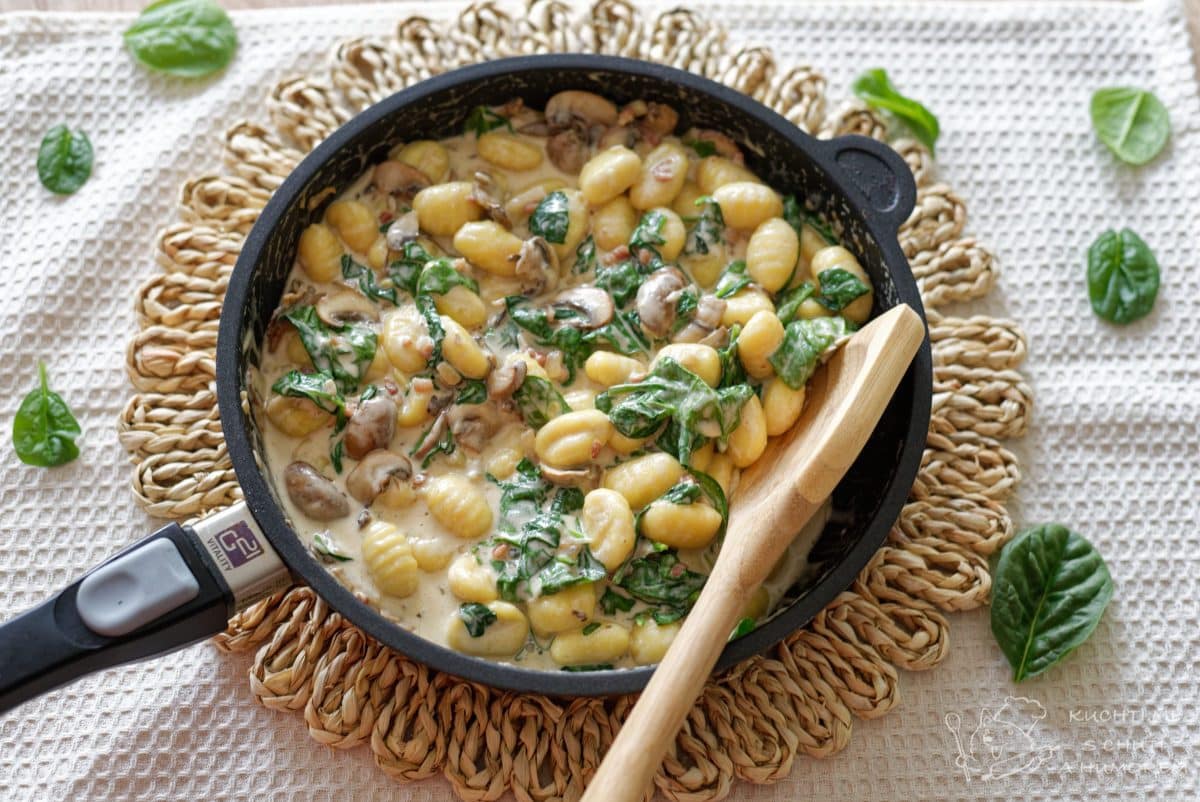Hlavní fotka k receptu Krémové gnocchi s houbami a sýrem