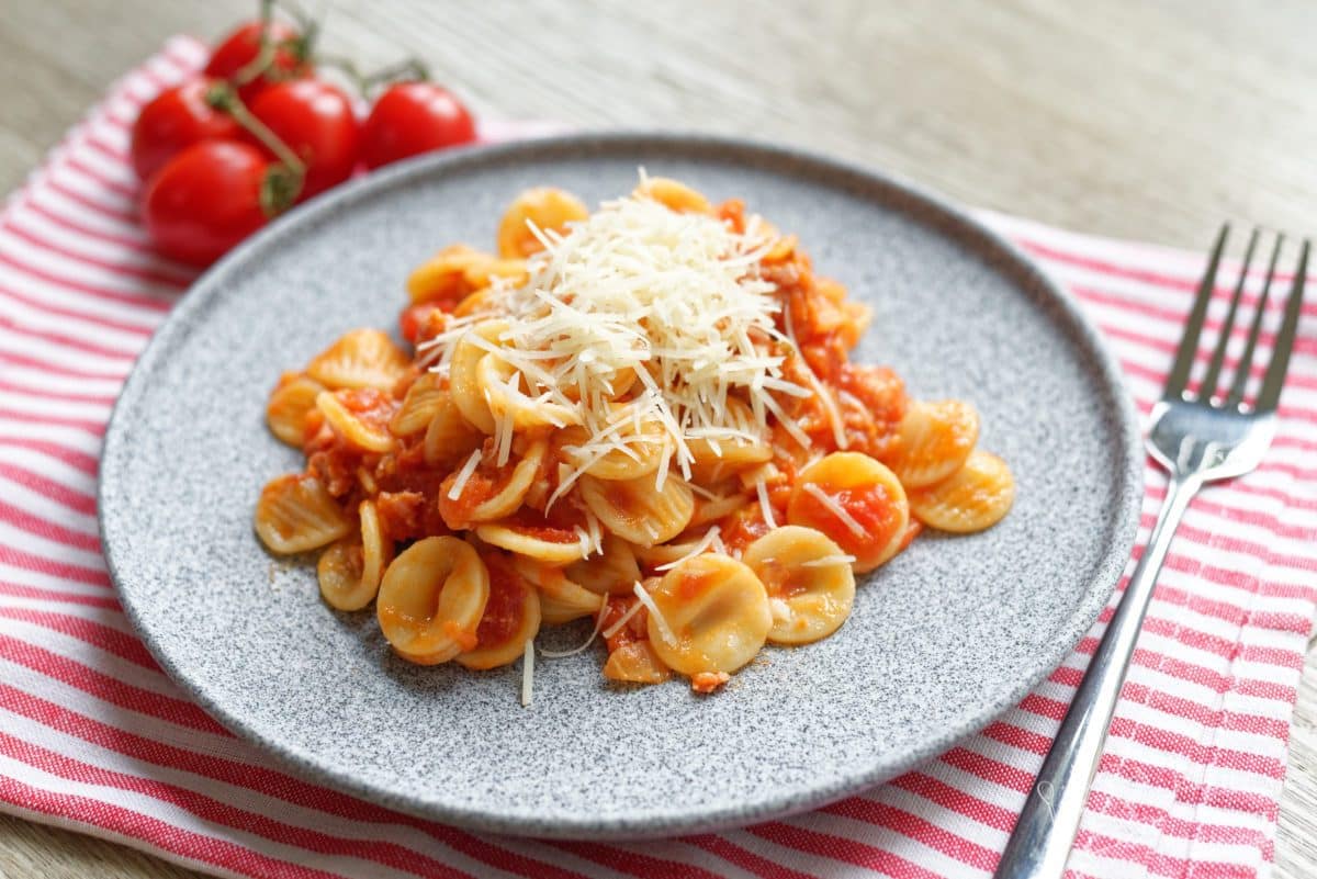 Hlavní fotka k receptu Vepřové ragú s těstovinami orecchiette