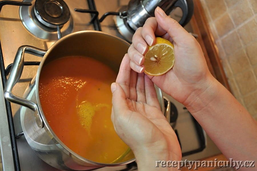 Dýňová polévka - přidáme krapítek citronu